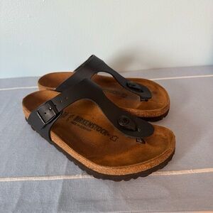 Birkenstock Gizeh Women’s Black Thong Sandals